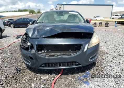 2012 Volvo S60 T5 z USA, uszkodzony, nr VIN YV1622FS8C2036191